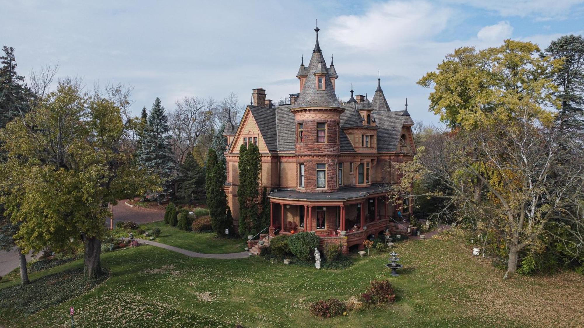 كالامازو Henderson Castle Inn المظهر الخارجي الصورة