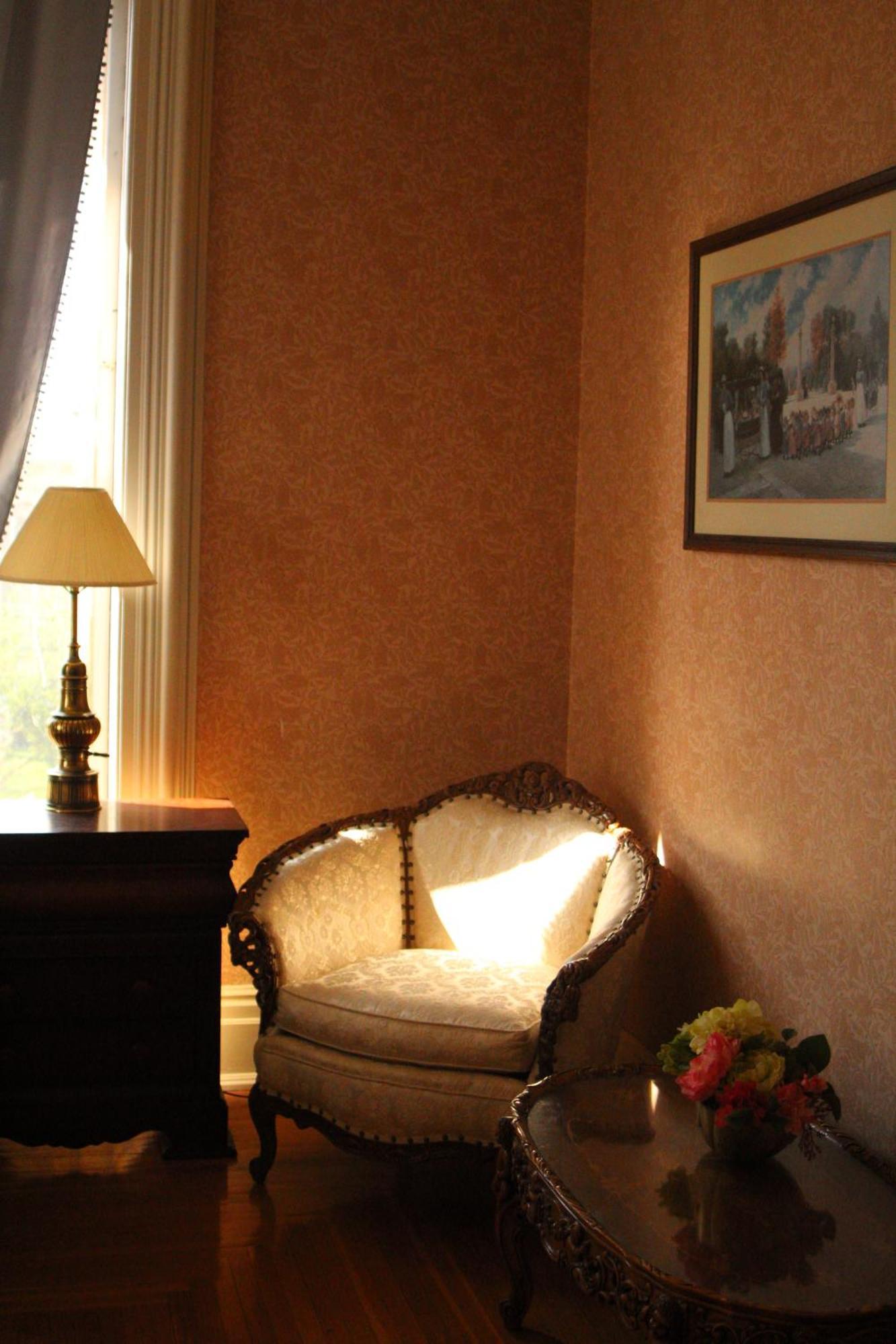 كالامازو Henderson Castle Inn الغرفة الصورة