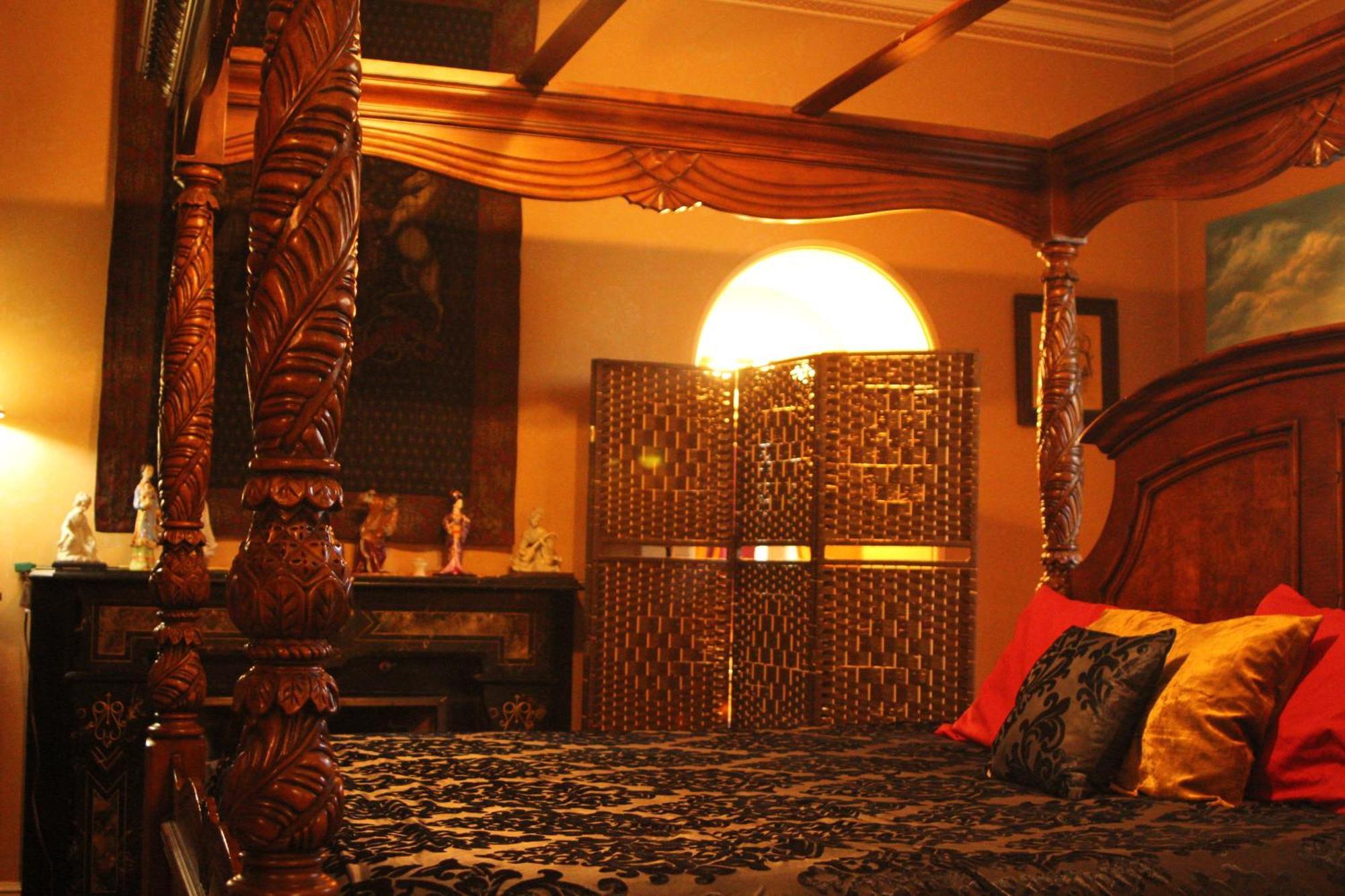 كالامازو Henderson Castle Inn الغرفة الصورة
