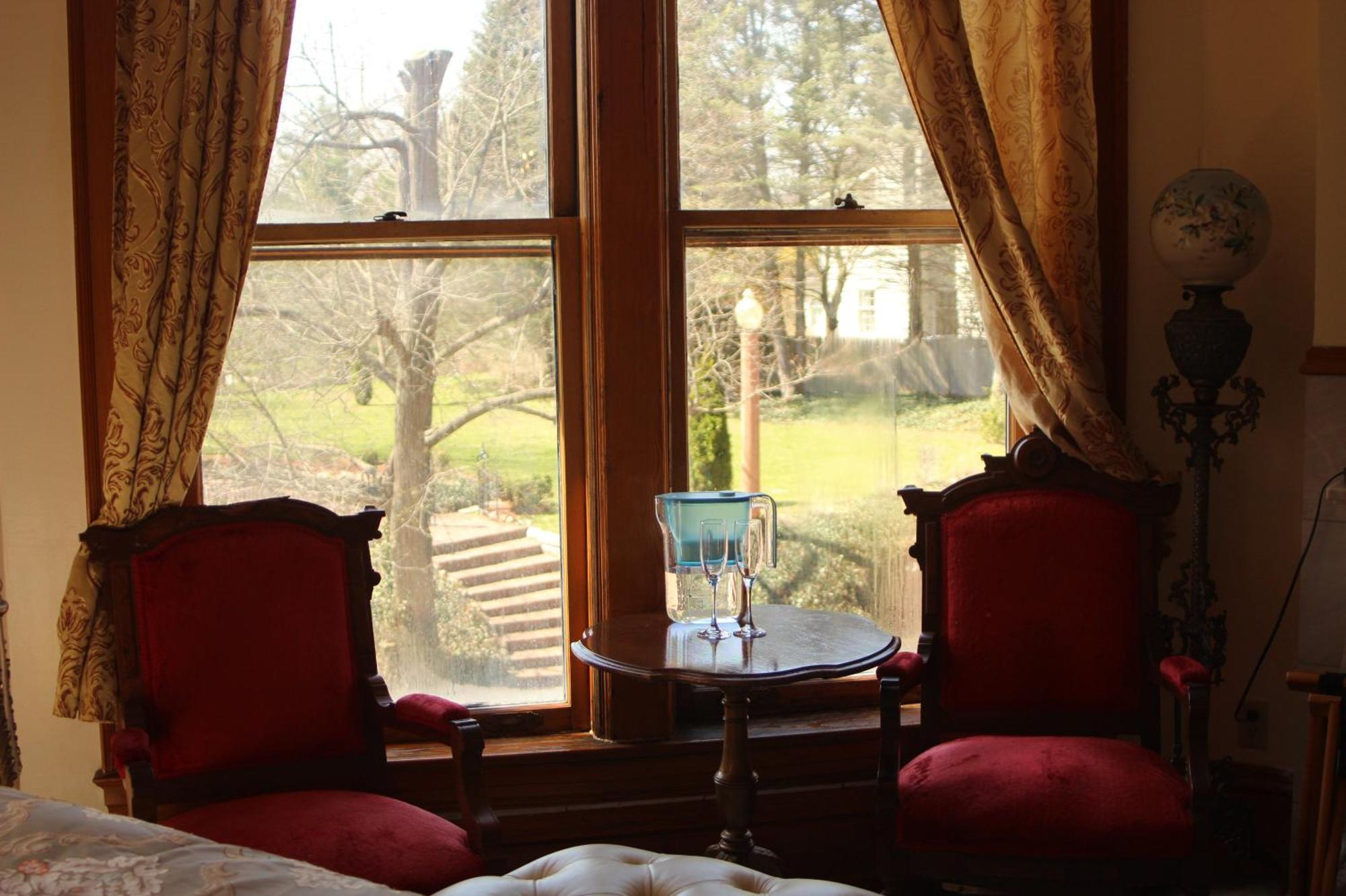 كالامازو Henderson Castle Inn الغرفة الصورة