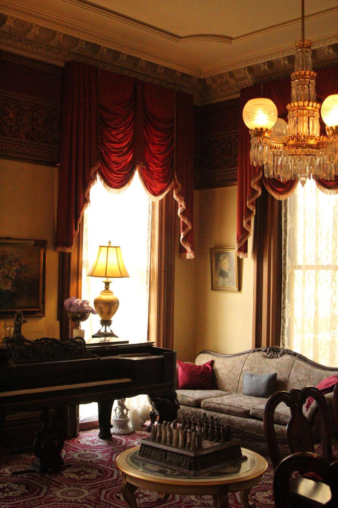 كالامازو Henderson Castle Inn المظهر الخارجي الصورة
