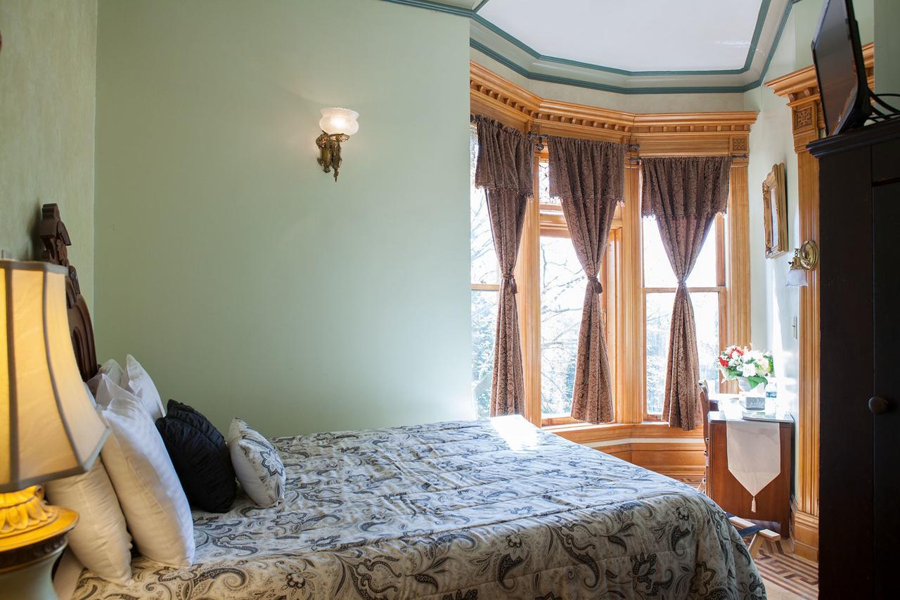 كالامازو Henderson Castle Inn المظهر الخارجي الصورة
